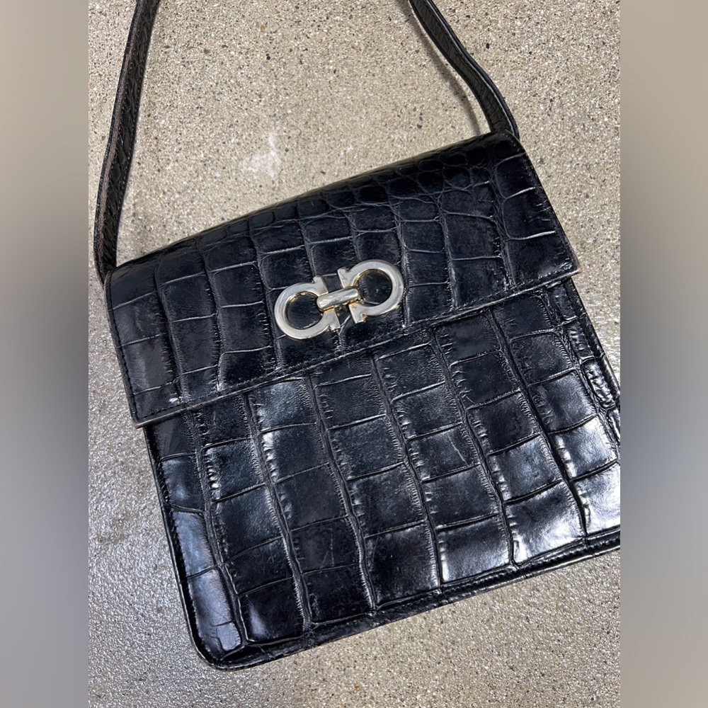 Carlo Mancini vintage leather embossed crocodile purse